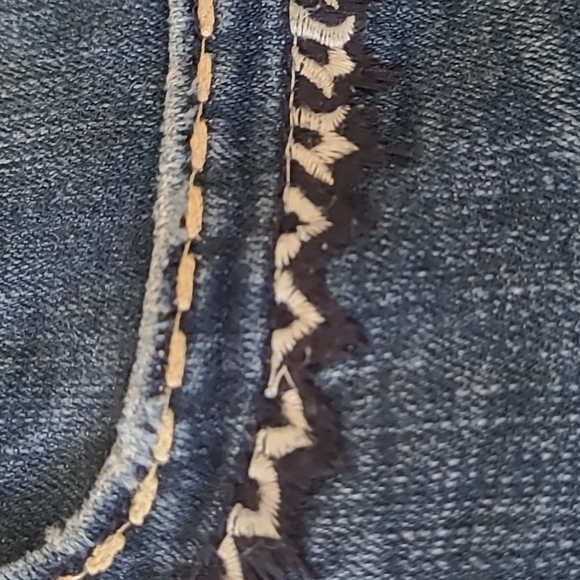 MISS ME EMBROIDERED RHINESTONES EASY BERMUDA DENIM JEAN SHORTS - Picture 14 of 14